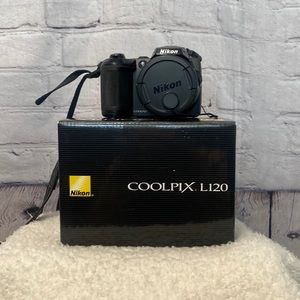 NIKON COOLPIX L120 Camera